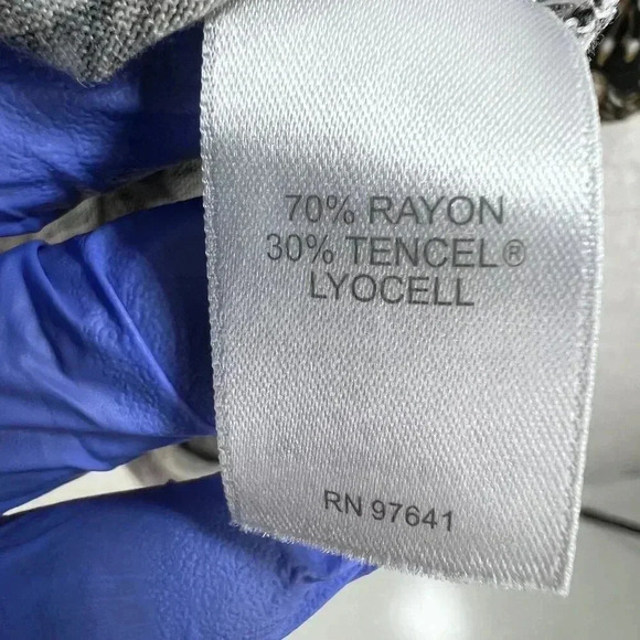 J Jill Womens L 3/4 Sleeve Tunic Top Geometric Peacock Print Henley Style Tunic - Picture 10 of 14